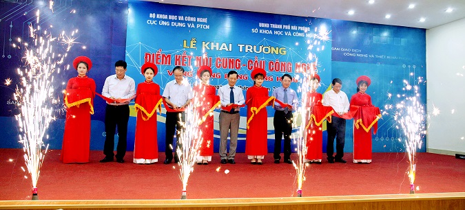 KHAI TRƯƠNG ĐIỂM KẾT NỐI CUNG - CẦU CÔNG NGHỆ VÙNG ĐỒNG BẰNG SÔNG HỒNG