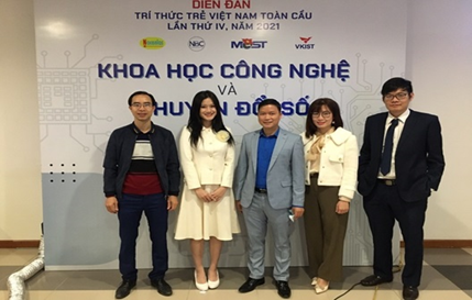 Đại diện Thanh niên Viện Ứng dụng Công nghệ tham dự và trình diễn công nghệ tại Diễn đàn Trí thức trẻ Việt Nam toàn cầu lần thứ IV