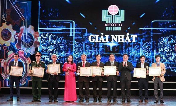 Lễ tổng kết và trao giải Hội thi sáng tạo kỹ thuật toàn quốc lần thứ 16 (2020–2021)