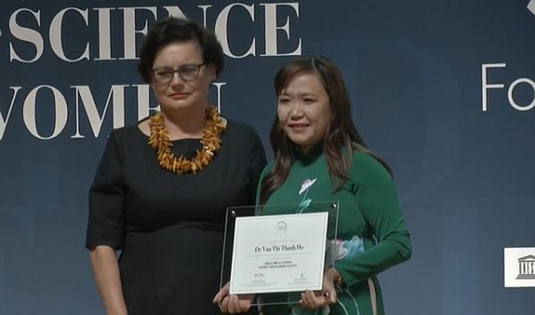 UNESCO trao giải thưởng cho nhà khoa học nữ Việt Nam