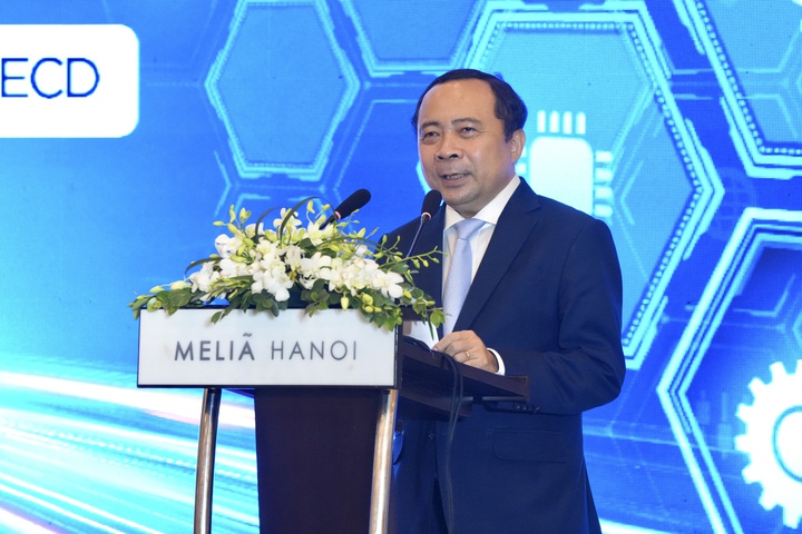 Cần chuyển đổi mô hình tăng trưởng dựa trên tri thức, nhân tài và năng lực làm chủ công nghệ chiến lược