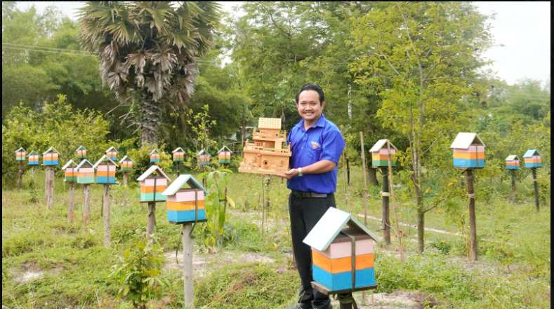 Từ mô hình nuôi ong dú đến ý tưởng giúp người dân thoát nghèo